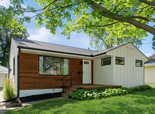 804 24th St, West Des Moines, IA 50265