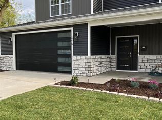 1215 E Elm St, Griffith, IN 46319