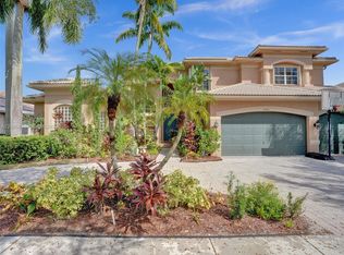 19462 Saturnia Lakes Dr, Boca Raton, FL 33498