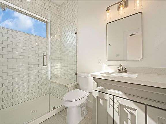 5th image of 5623 Eskridge St #0