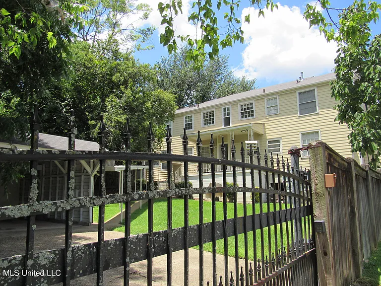 1055 Carlisle St #D — Photo 6