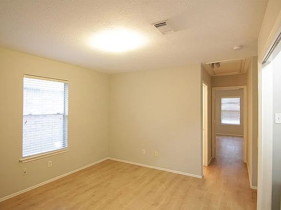 3rd image of 513 N 10th St #447