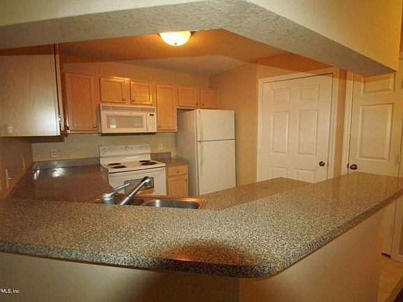 5th image of 7800 Point Meadows Dr #5
