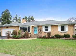 116 S Mount Prospect Rd, Mount Prospect, IL 60056