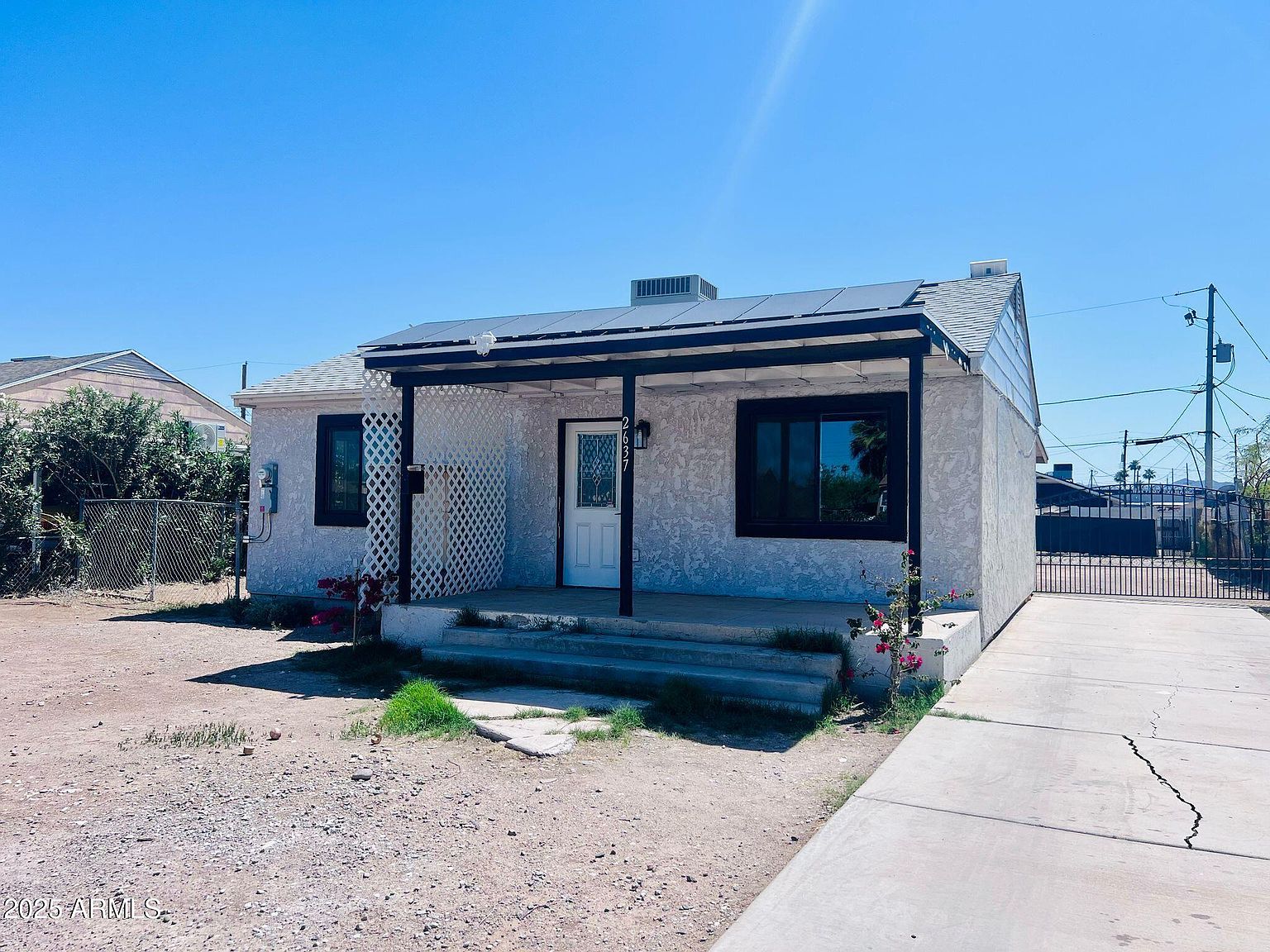 ＳＯＬＤ ＯＵＴ! 2637 S 49th St, Kansas City, KS 66106 | Zillow