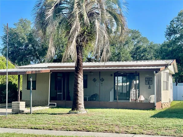 36335 Bonney Dr, Zephyrhills, FL 33541
