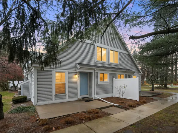 3490 Scots Pine Way #40, Portage, MI 49024