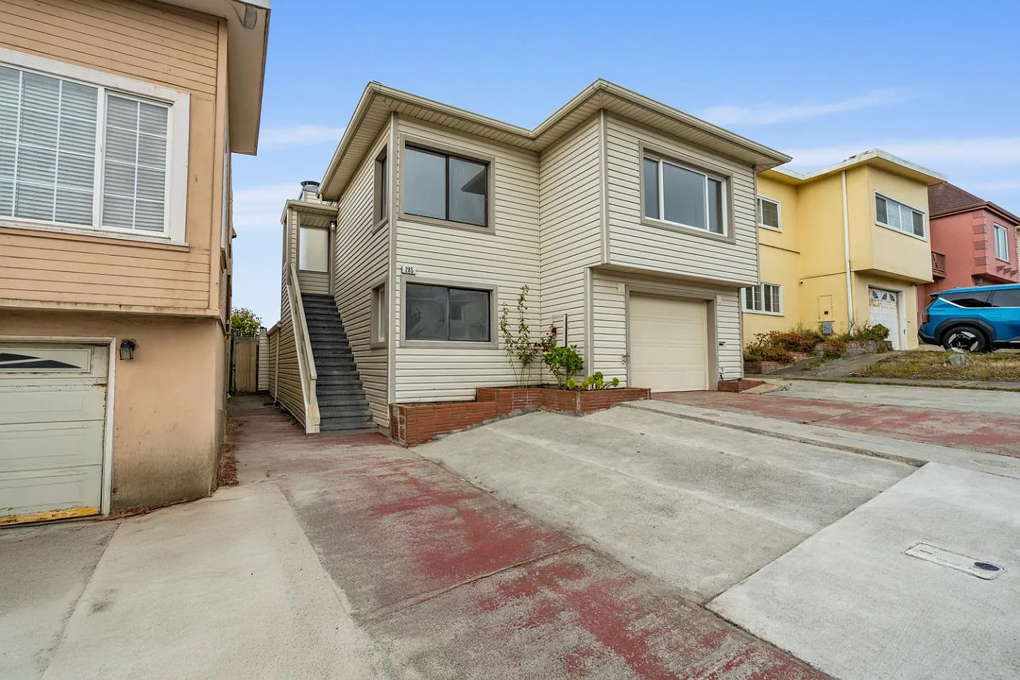 285 Skyline Dr photo 1