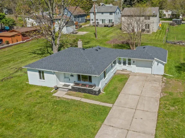 7553 Nichols St, Utica, MI 48317