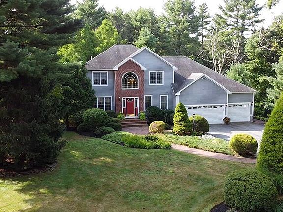 2nd image of 6 Appletree Ln