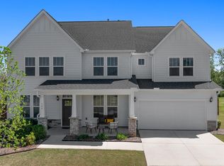 704 Lockhurst Dr, Simpsonville, SC 29681