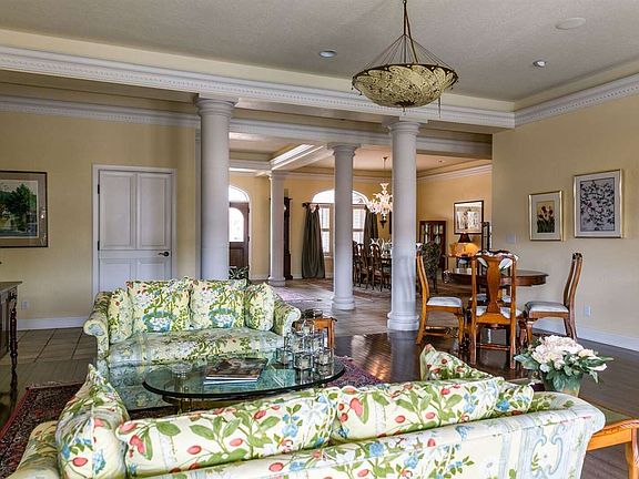 4th image of 3601 Northlake Ln