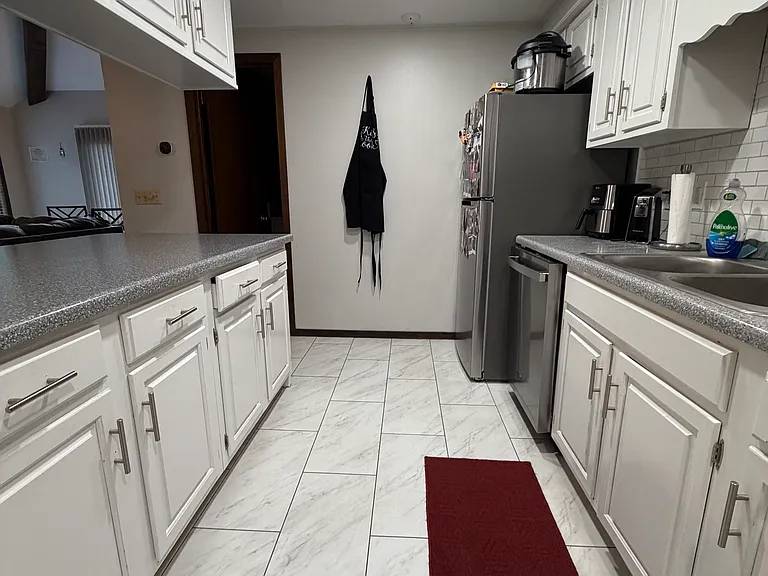 2421 S Yellowstone St #201 — Photo 7