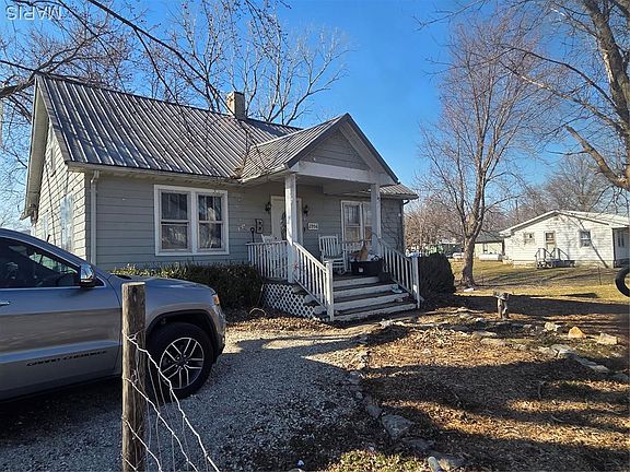 2nd image of 2956 Highway D