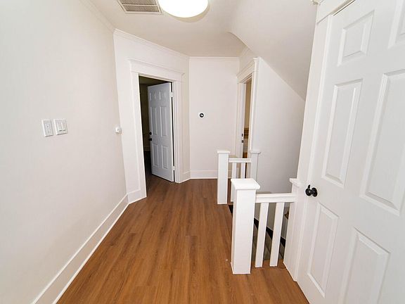 4th image of 1023 S Wilton Pl
