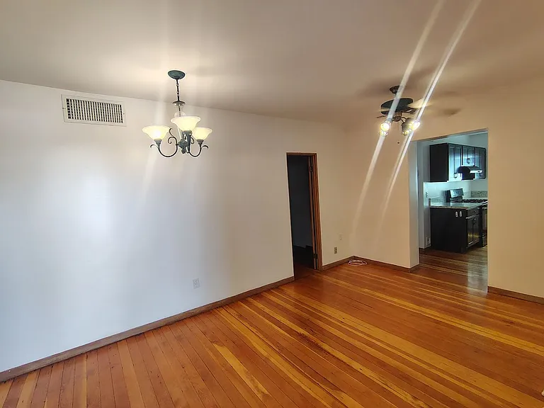 2568 E Seneca St — Photo 8