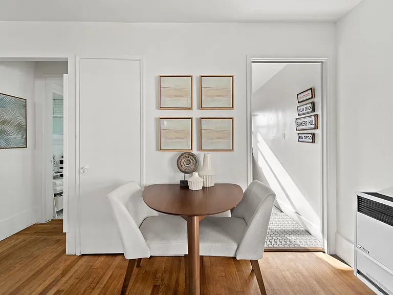 120 Maple St — Photo 2