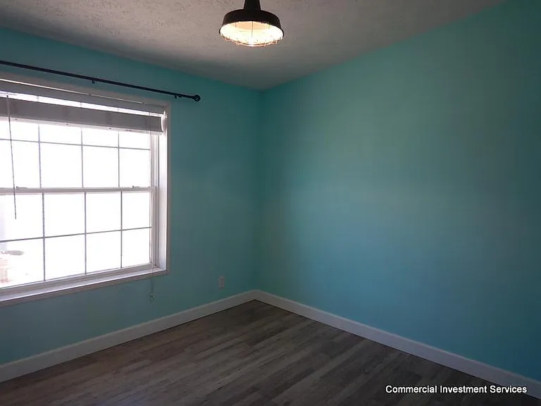 1328 Bridle Dr — Photo 17