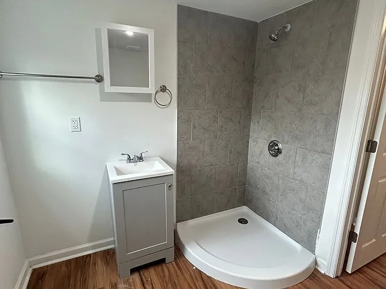 614 Maple Rd — Photo 16