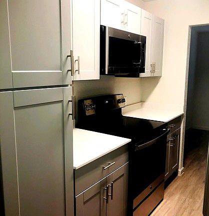2nd image of 1130 Babcock Rd #107