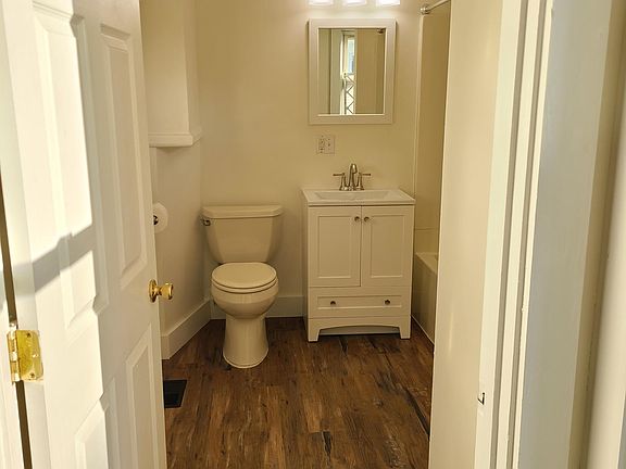 4th image of 138 Standish Ave #1