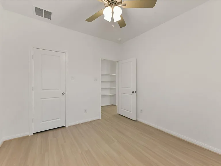 11938 Lakewood West Dr — Photo 24