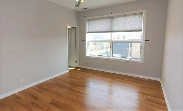 1150 N Hoyne Ave — Photo 10