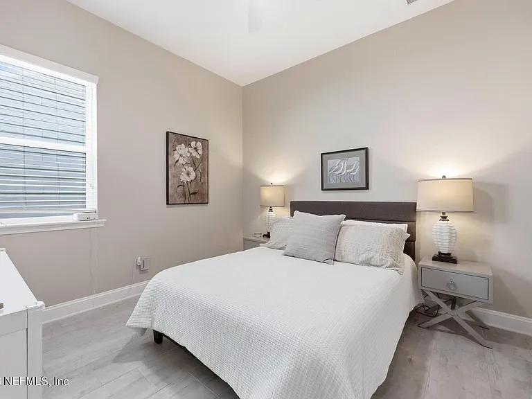 429 Pelican Pointe Rd — Photo 16