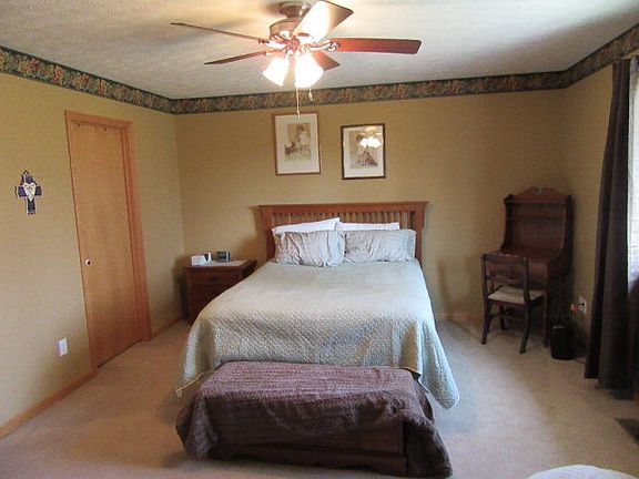 4th image of 4031 Buckingham Dr