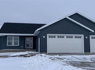 400 Matthew St, Independence, IA 50644