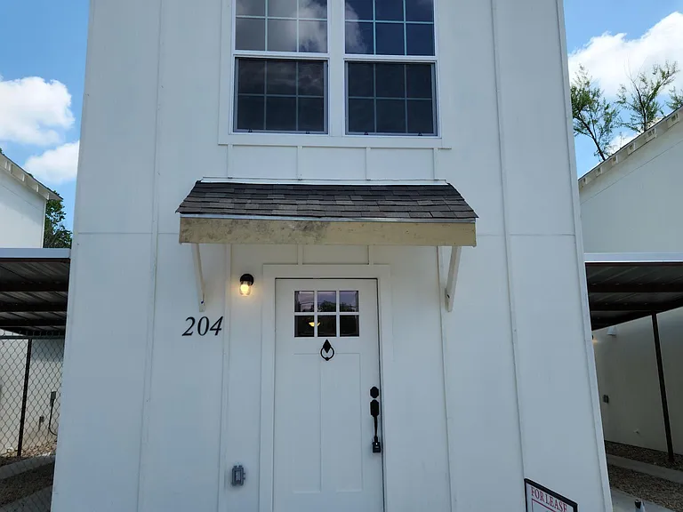 350 Debus St #204A — Photo 3
