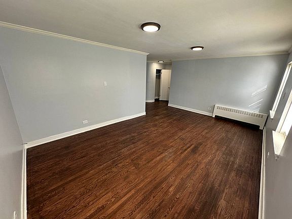 5th image of 6120 N Hamilton Ave #1