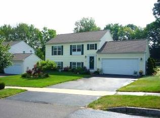 29 Cougar Dr, Manchester, CT 06040