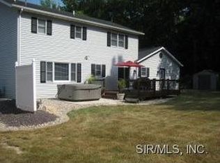 129 Sugarmill Rd, Troy, IL 62294