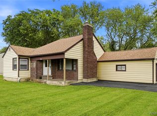 738 Upper Mountain Rd, Lewiston, NY 14092