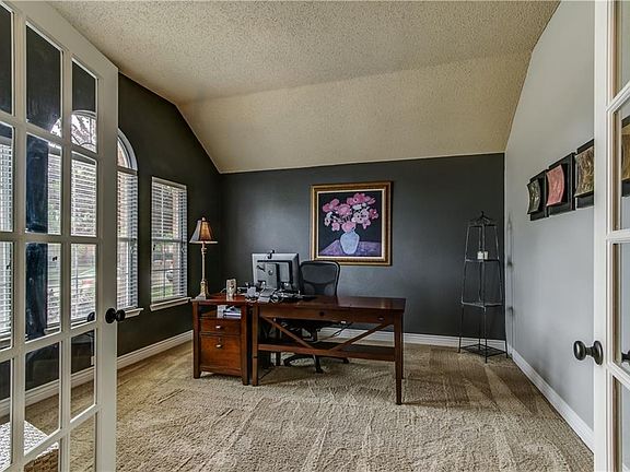 4th image of 9804 Prestmont Pl