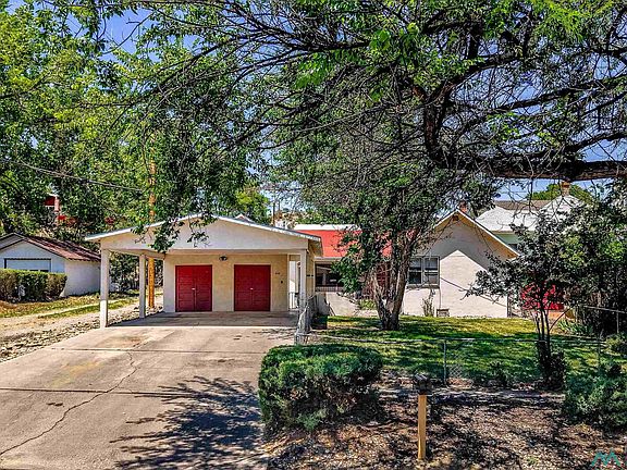 2nd image of 610 Galisteo Ave