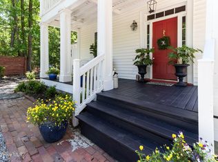 121 Dolphin Ln, Sneads Ferry, NC 28460