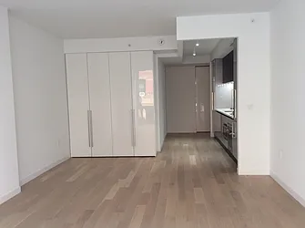 Rented by R New York