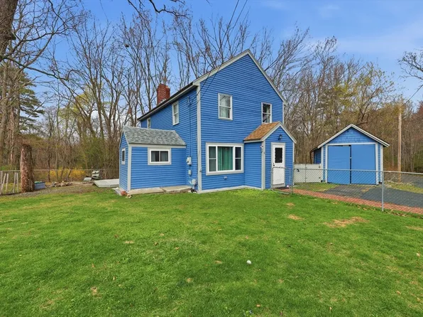 8 Stones Corner Rd, Berlin, MA 01503
