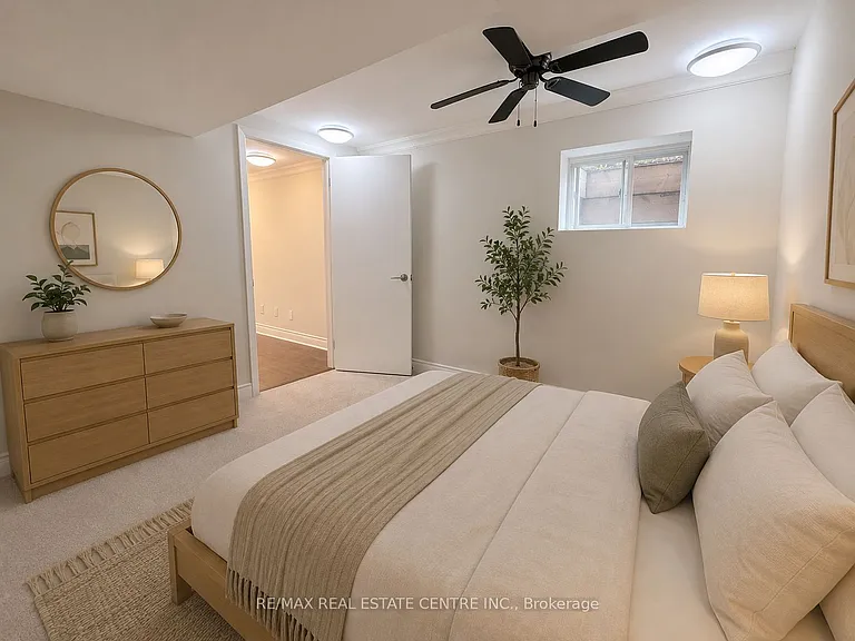 18 Mackenzie Dr #BASEMENT — Photo 11