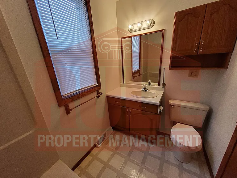 512 E Atlantic St — Photo 12