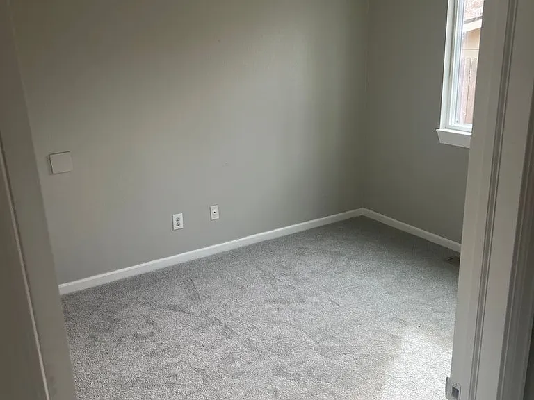 7370 Kearney St — Photo 9