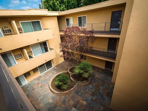 4th image of 1825 N Cherokee Ave APT 301