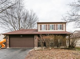645 Dover Dr, Elgin, IL 60120
