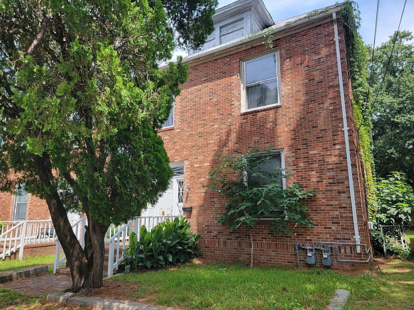 ~508 3rd Street — Photo 2