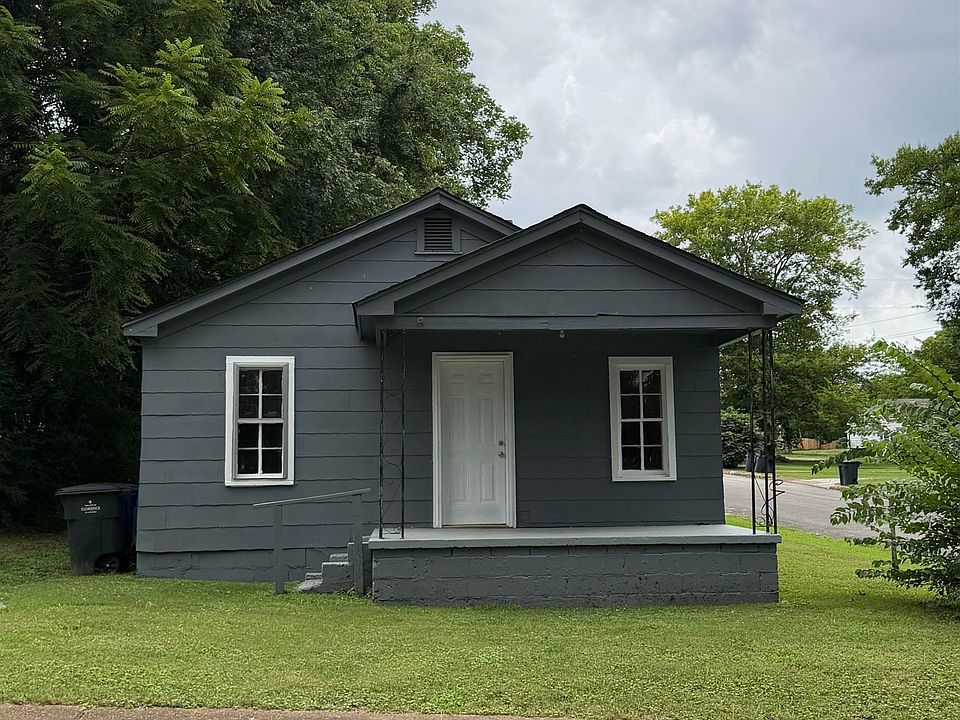 1st image of 102 S Blair St