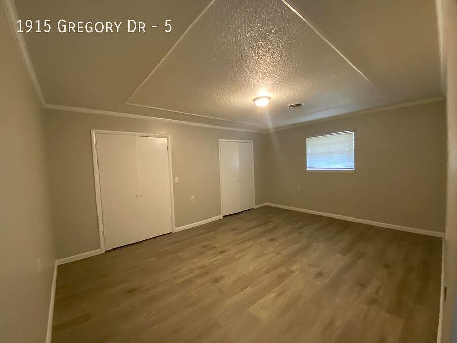 2nd image of 1915 Gregory Dr #5