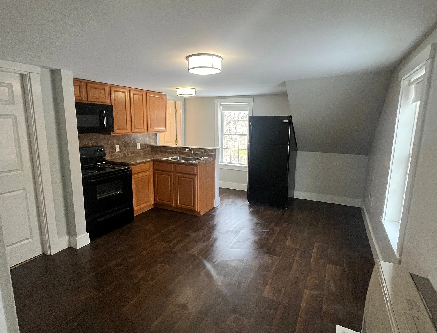 1 bed, $1,000 — Photo 2