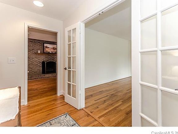3rd image of 6731 Bradstock Ln